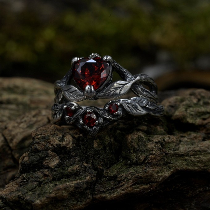 Gothic-Inspired Silver Ring Set with Red Garnet Gemstones