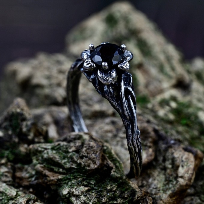 Gothic Silver Ring with a Bold Black Onyx