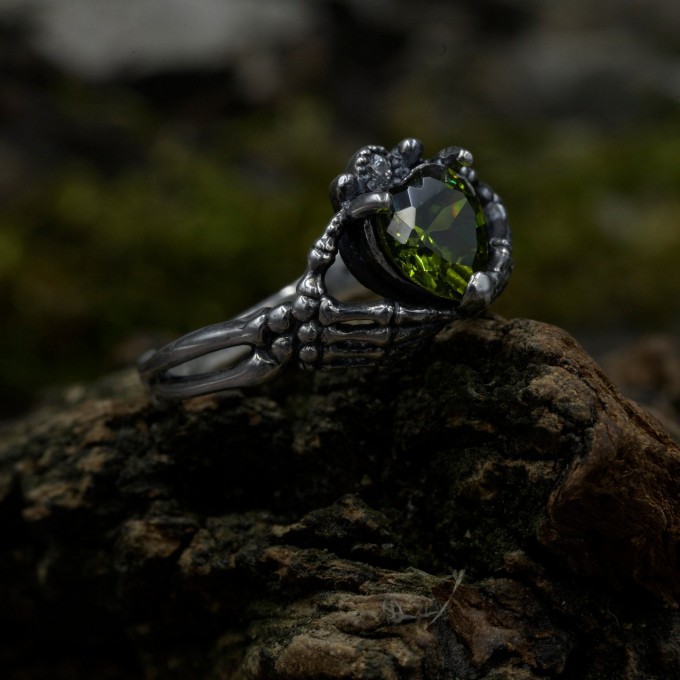 Unique Silver Ring with Vibrant Green Peridot Gemstone