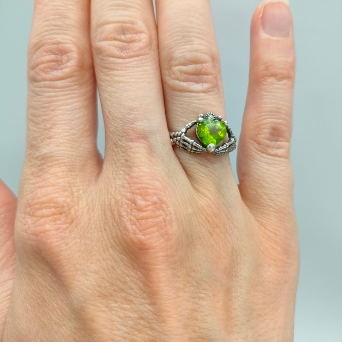 Unique Silver Ring with Vibrant Green Peridot Gemstone