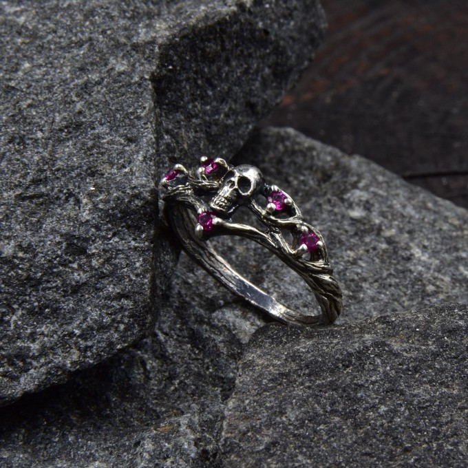 Gothic Silver Ring with Ruby-Studded Cross Design