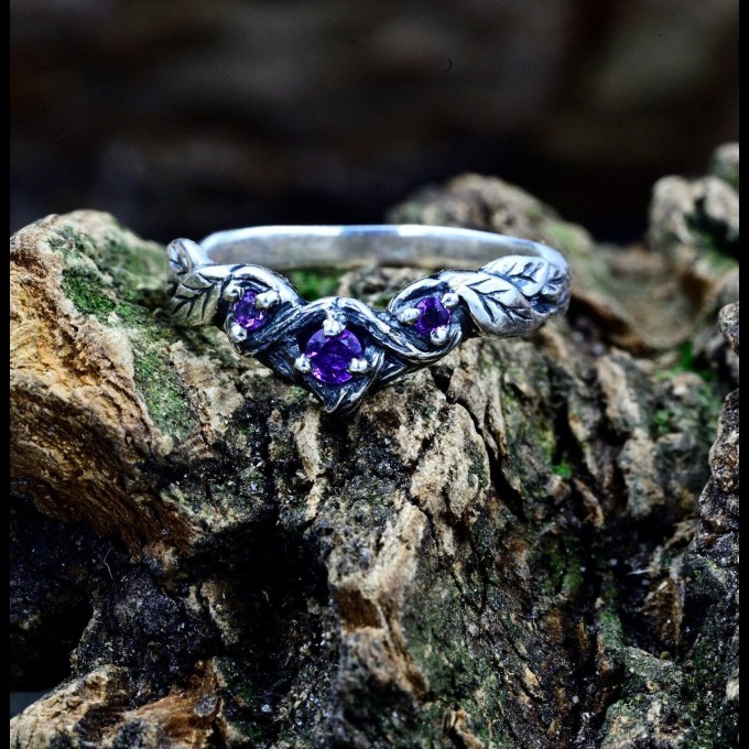 Gothic Amethyst Ring with Twisting Vine Motif