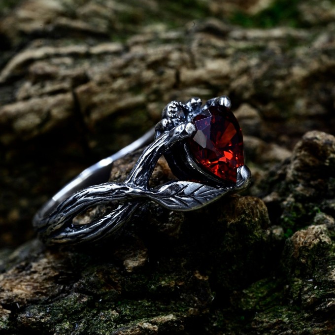 Heart of Ember: Gothic Sterling Silver Ring with Fiery Garnet