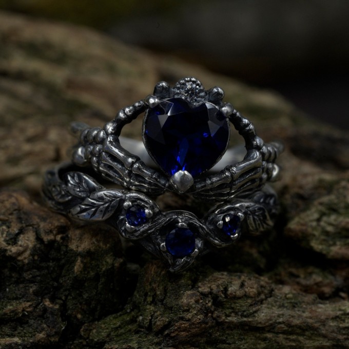 Twilight Majesty: Gothic Sterling Silver Ring with a Regal Sapphire