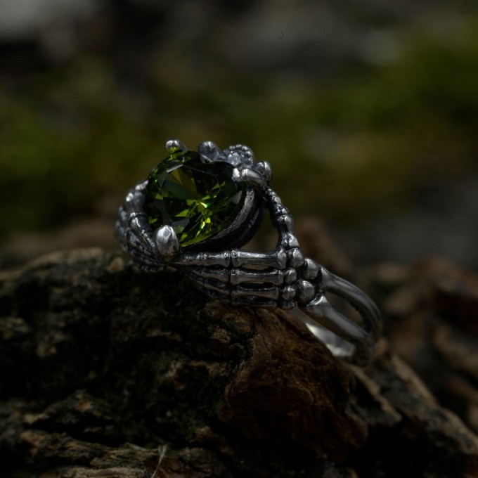 Unique Silver Ring with Vibrant Green Peridot Gemstone