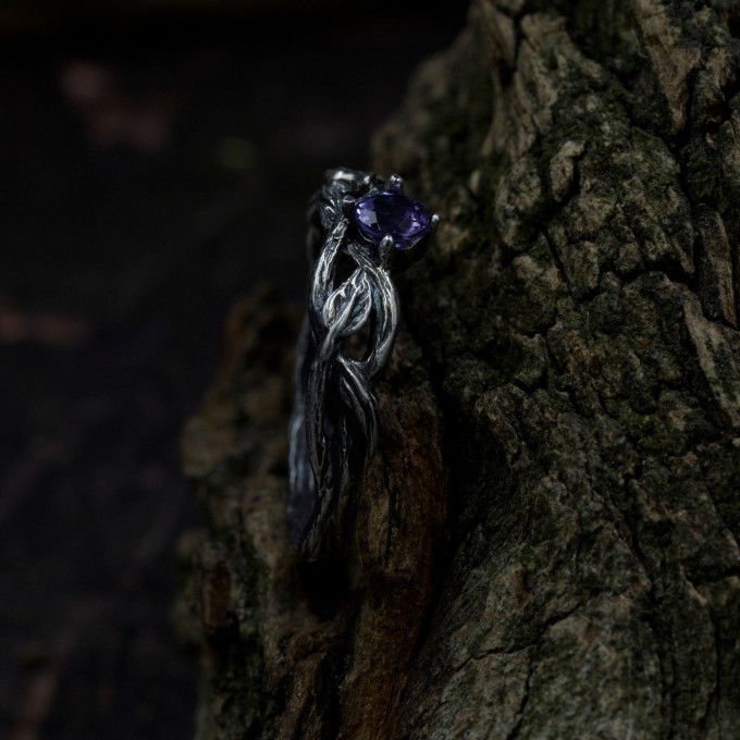 Enchanted Bloom: Gothic Sterling Silver Ring with Amethyst Accent