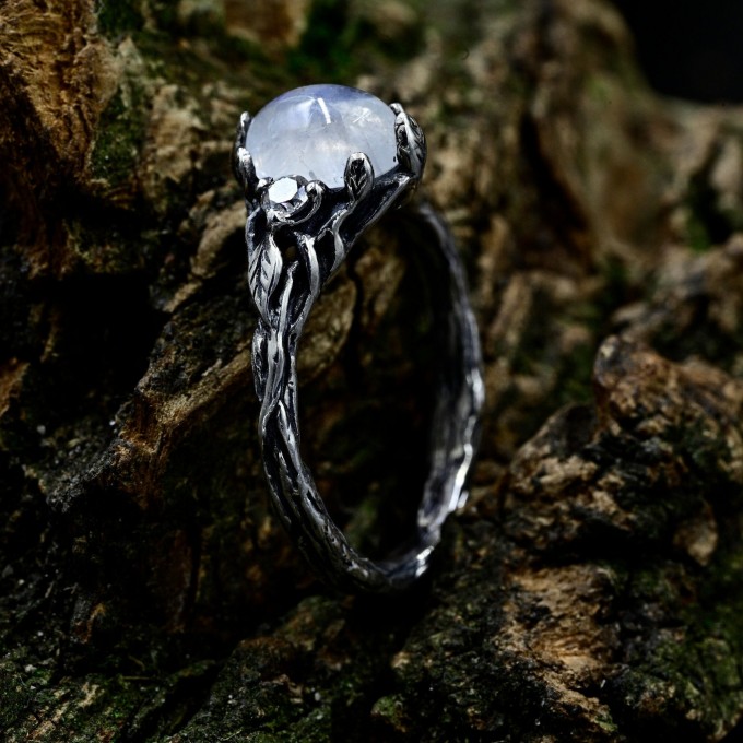 Gothic Silver Ring with Mystical Moonstone
