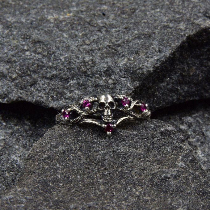 Gothic Silver Ring with Ruby-Studded Cross Design