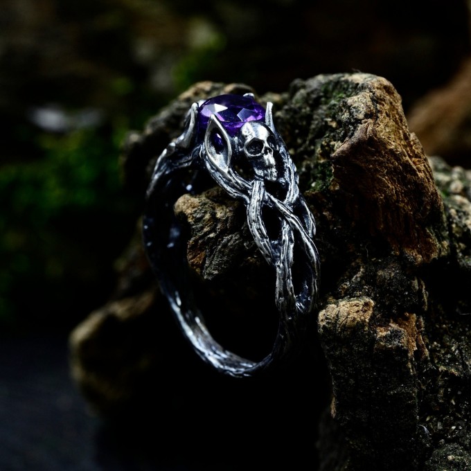 Handcrafted Silver Ring with Twisted Branch Motif and Amethyst | Fantasy Forest Witchy Wedding Band, Estate Jewelry for Women