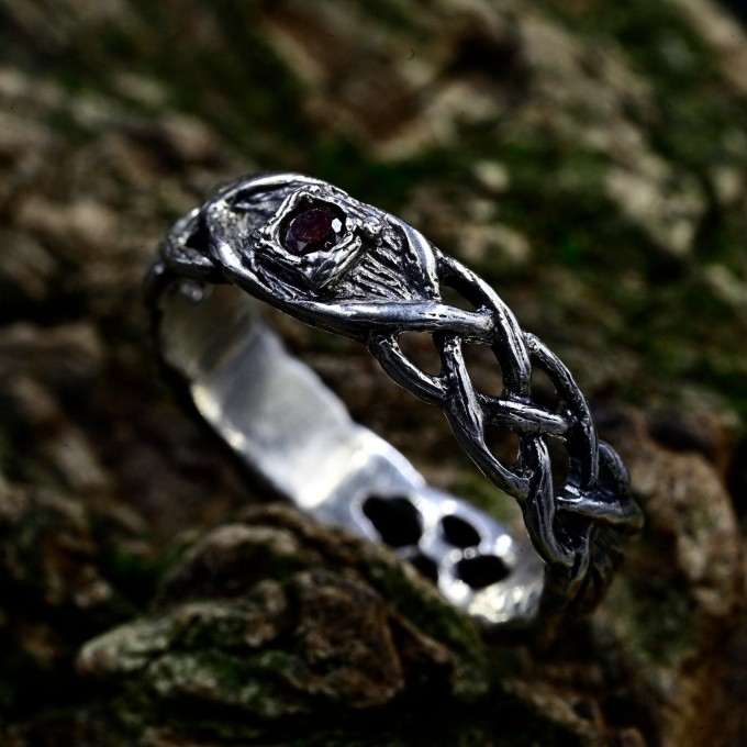 Gothic Silver Ring Embellished with Blood Red Garne