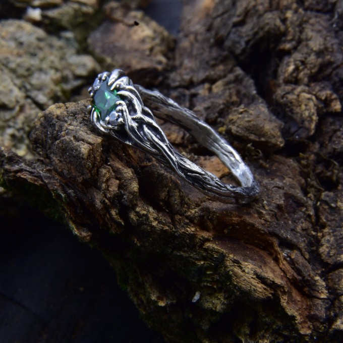 Handcrafted Silver Ring Featuring a Radiant Emerald