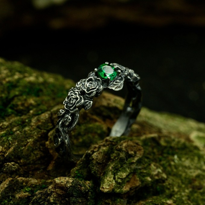 Dragon Scale Gothic Ring with Enchanted Emerald