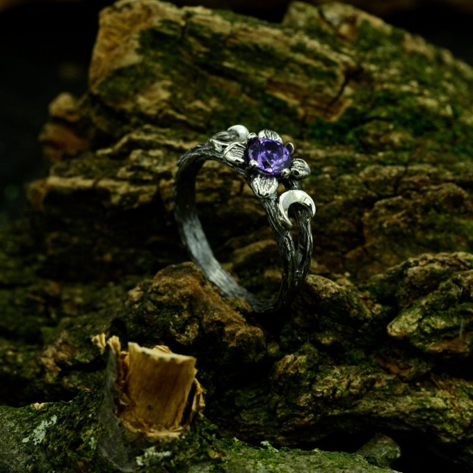 Twilight Blossom: Gothic Sterling Silver Ring with Amethyst Gemstone
