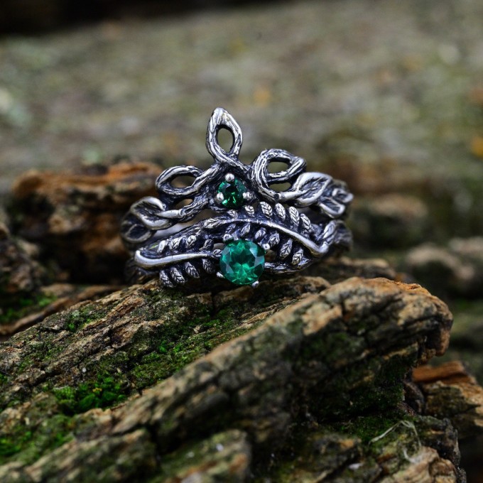 Gothic Silver Ring with Emerald and Nature-Inspired Design
