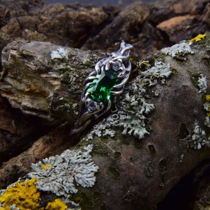 Handcrafted Silver Ring Featuring a Radiant Emerald