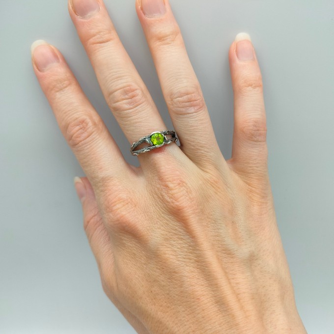 Gothic Silver Ring with Emerald and Branch Design
