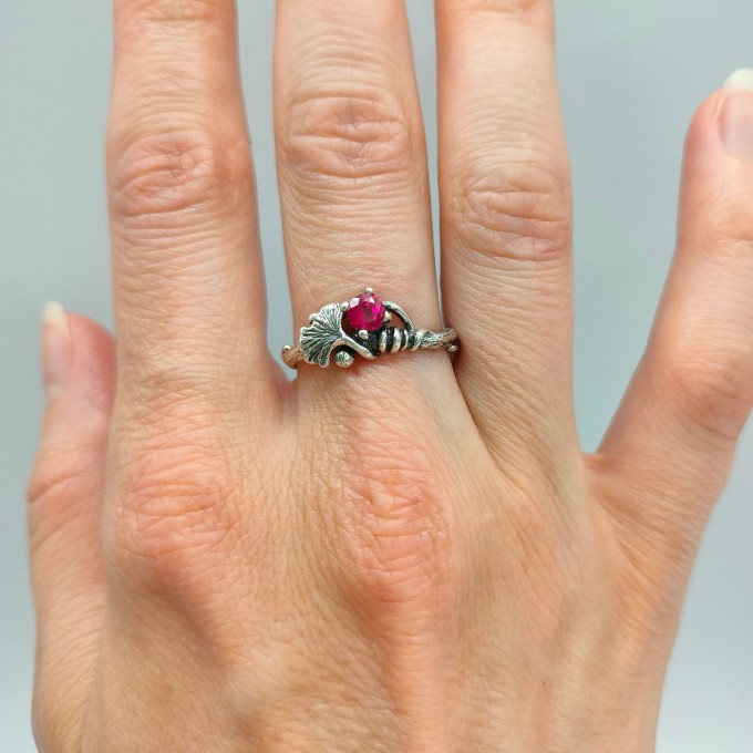 Delicate Gothic Ring with Ruby and Leaf Design