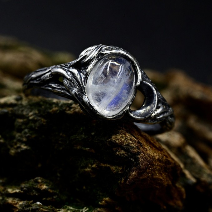 Elegant Moonstone Ring with Nature-Inspired Design