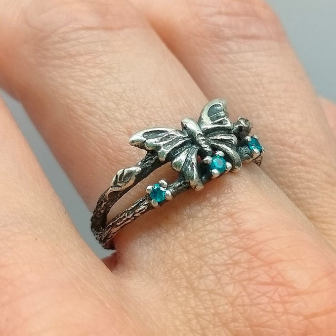 Dainty Aquamarine Ring with Vintage Flower Leaf – Unusual Nature-Inspired Engagement Ring