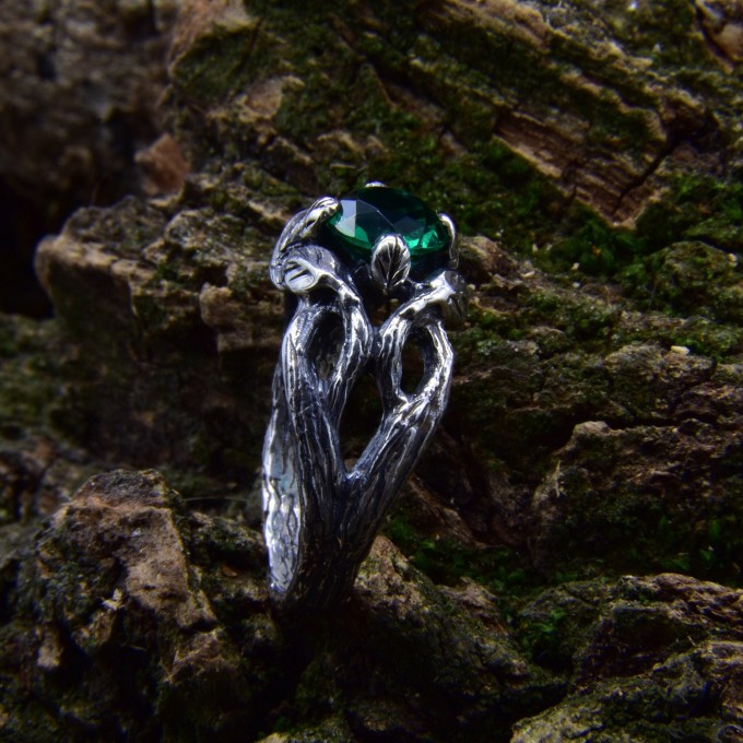 Gothic Silver Ring with an Enigmatic Emerald