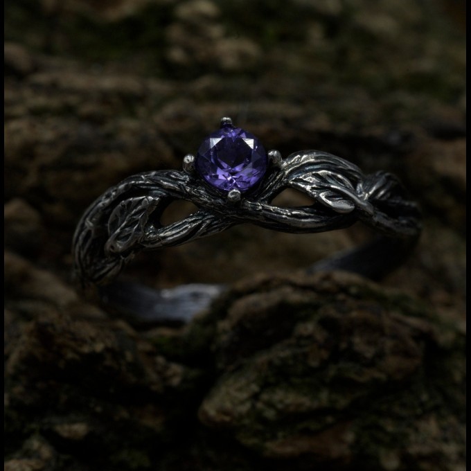 Enchanted Bloom: Gothic Sterling Silver Ring with Amethyst Accent