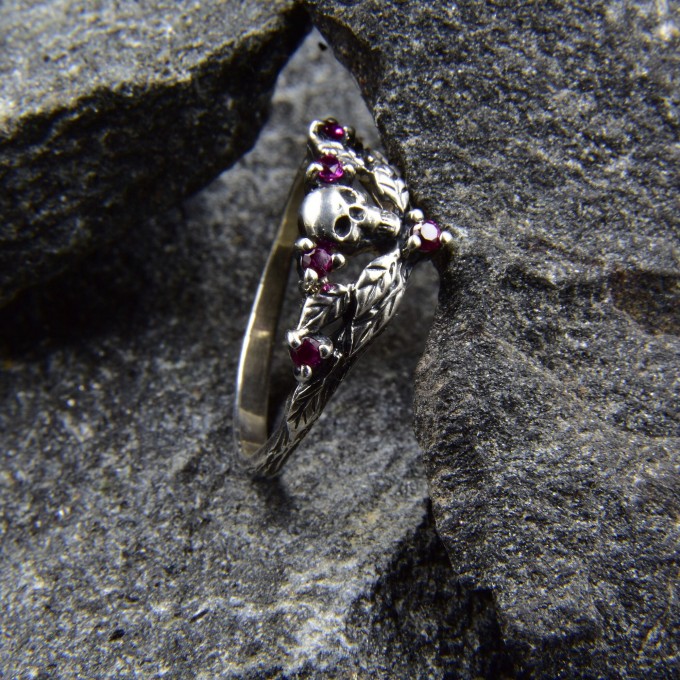 Garnet Gothic Skull Ring with Dark Intricacy