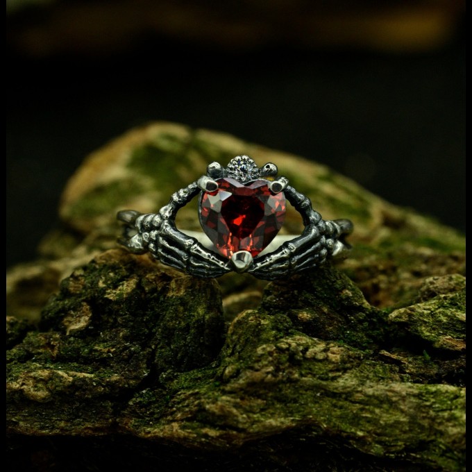 Crimson Red Garnet Ring – Gothic Silver Elegance