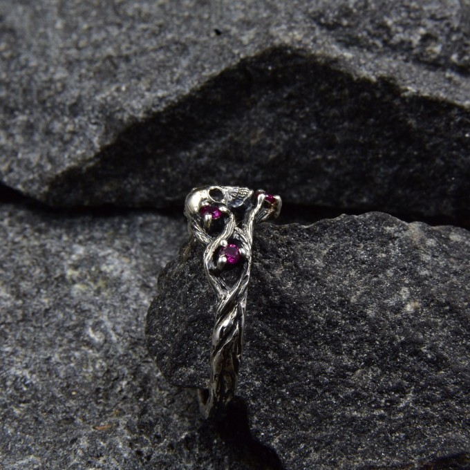 Gothic Silver Ring with Ruby-Studded Cross Design