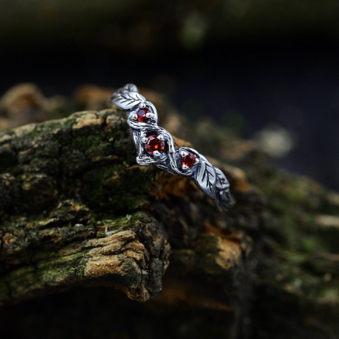 Elegant Silver Ring with Garnet Accents |Intricate Silver Leaf and Tree Engagement Ring 