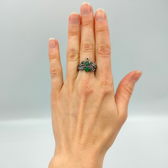 Gothic Silver Ring with Emerald and Nature-Inspired Design