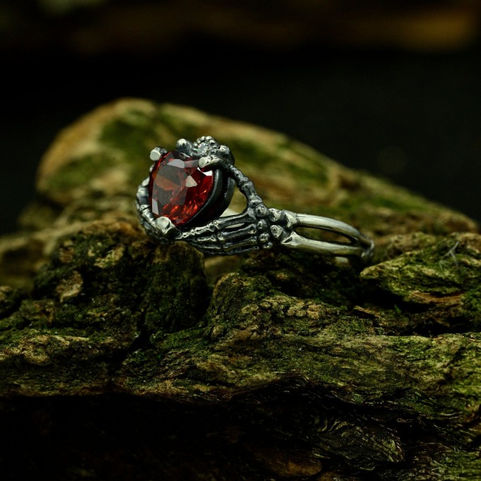 Crimson Red Garnet Ring – Gothic Silver Elegance