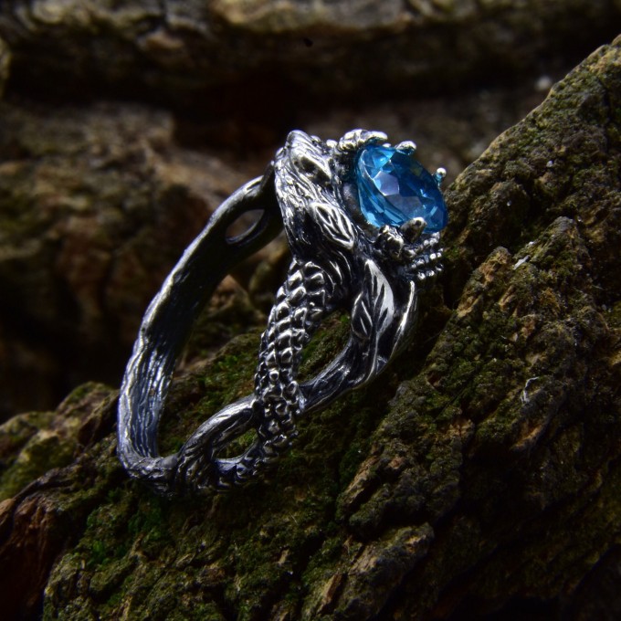 Stunning Aquamarine Ring with Intricate Gothic Silver Design