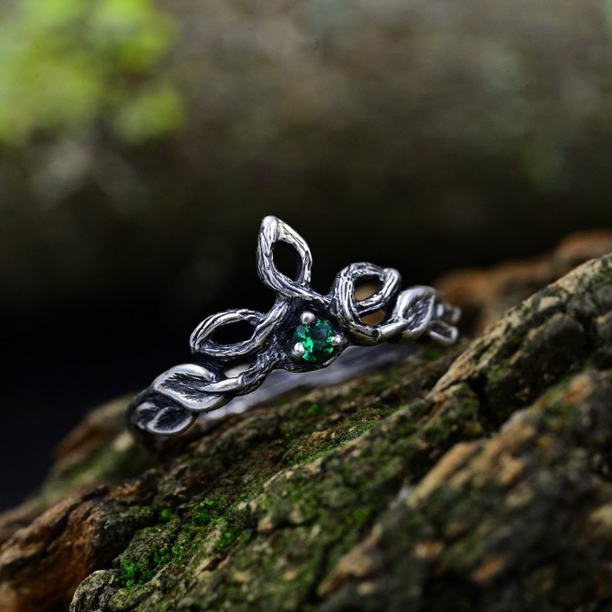 Dainty Emerald Chevron Ring with Vine Leaf – Exclusive Non-Traditional Nature Wedding Jewelry