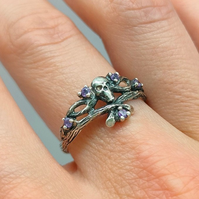 Majestic Gothic Crown Ring with Amethysts
