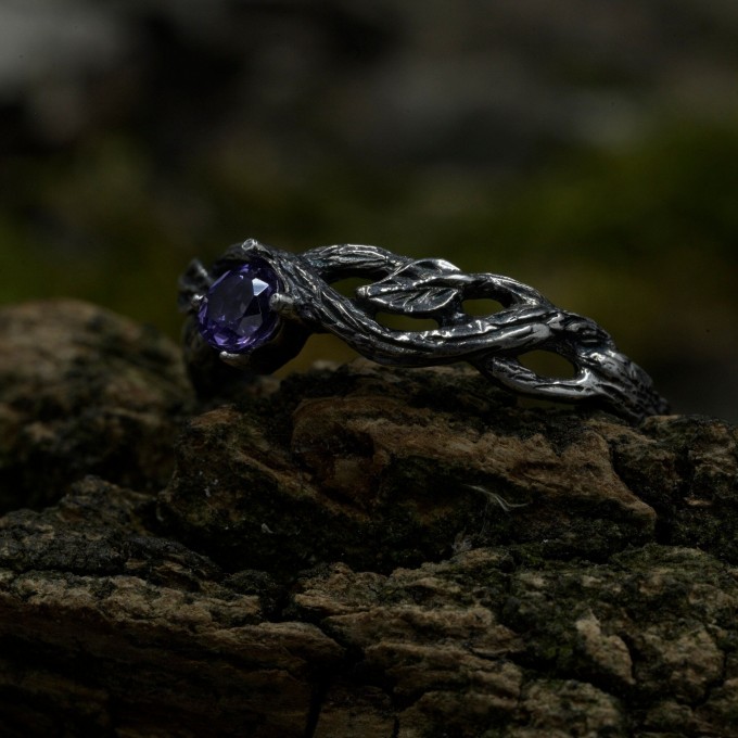 Twilight Bloom: Sterling Silver Ring with a Radiant Amethyst