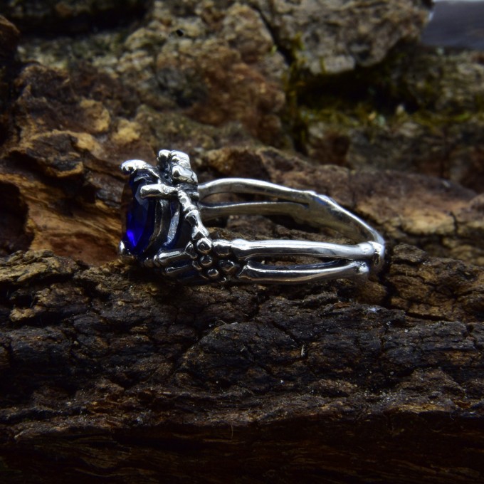 Gothic Silver Ring with Deep Blue Sapphire – Dark Elegance