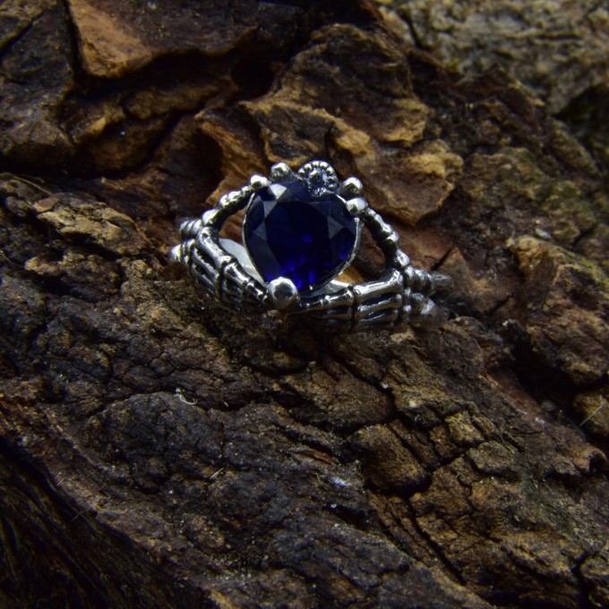 Gothic Silver Ring with Deep Blue Sapphire – Dark Elegance