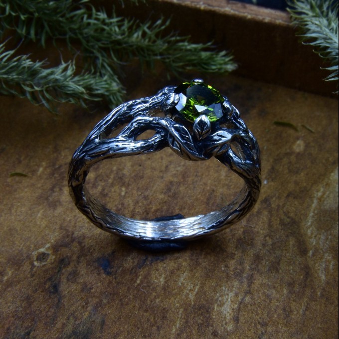 Nature-Inspired Gothic Ring with Bright Olivine