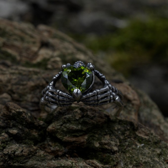 Unique Silver Ring with Vibrant Green Peridot Gemstone