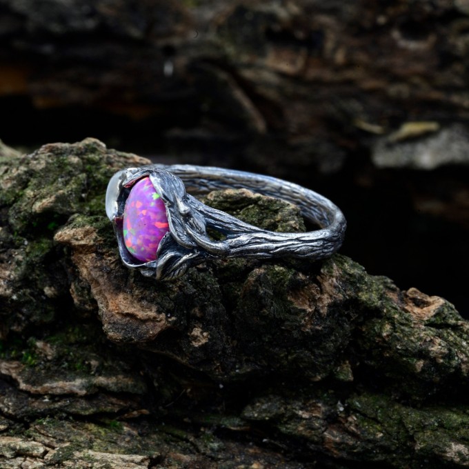 Exquisite Pink Gemstone Silver Ring