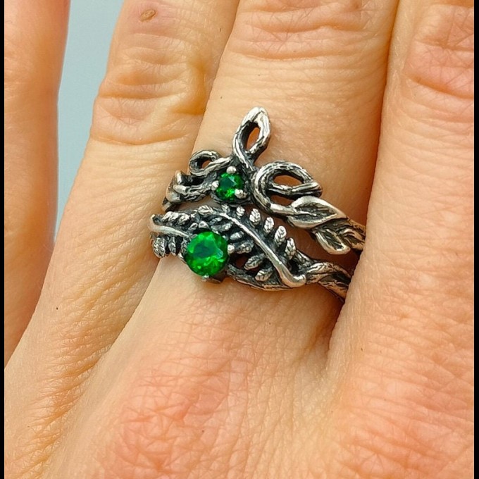 Gothic Silver Ring with Emerald and Nature-Inspired Design
