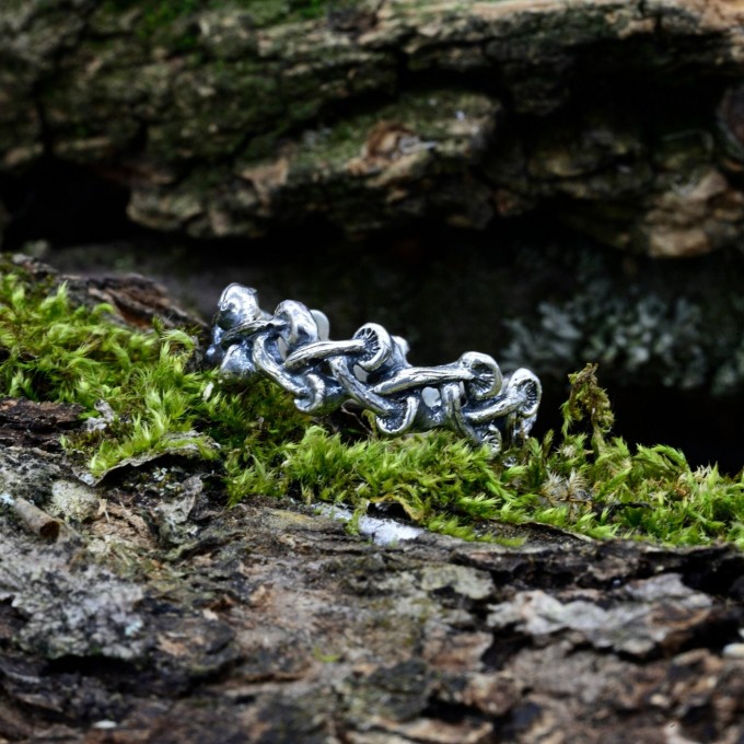 Gothic Knotwork Band Ring with Intricate Details