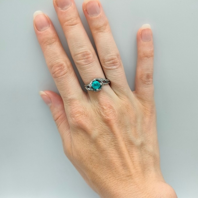 Elegant Gothic Ring with Aquamarine Gemstone