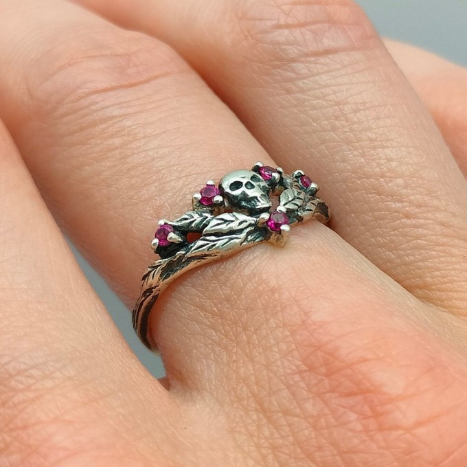 Garnet Gothic Skull Ring with Dark Intricacy