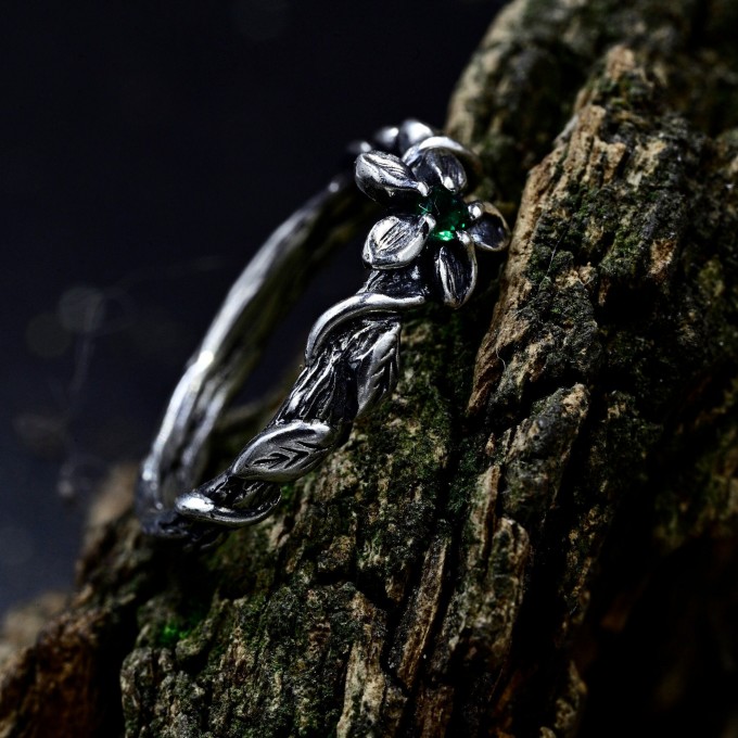 Delicate Braided Twig Engagement Ring – Nature Floral Oxidized Emerald Wedding Jewelry