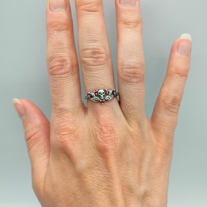 Garnet Gothic Skull Ring with Dark Intricacy