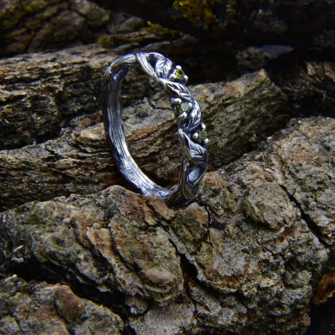 Vine of Eternity: Sterling Silver Band Ring with Organic Detailing