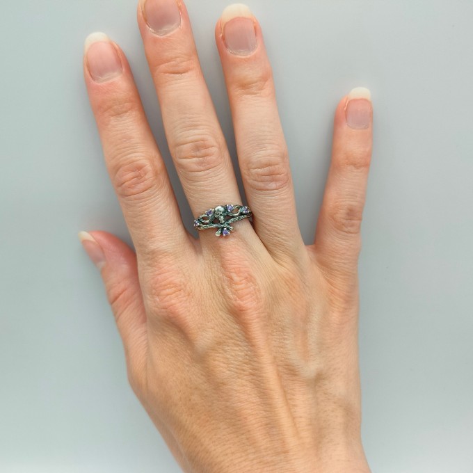 Majestic Gothic Crown Ring with Amethysts
