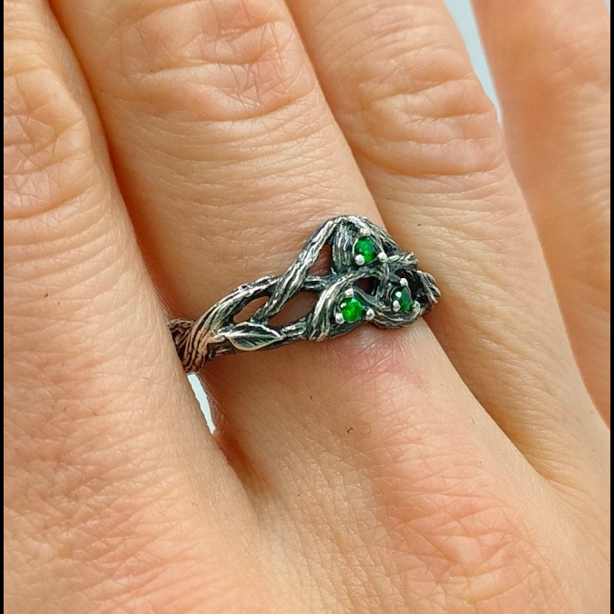 Vine of Passion: Gothic Sterling Silver Ring with Garnet Gems
