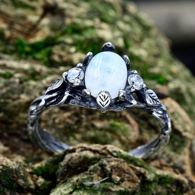 Elegant Gothic Ring with Moonstone Gemstone